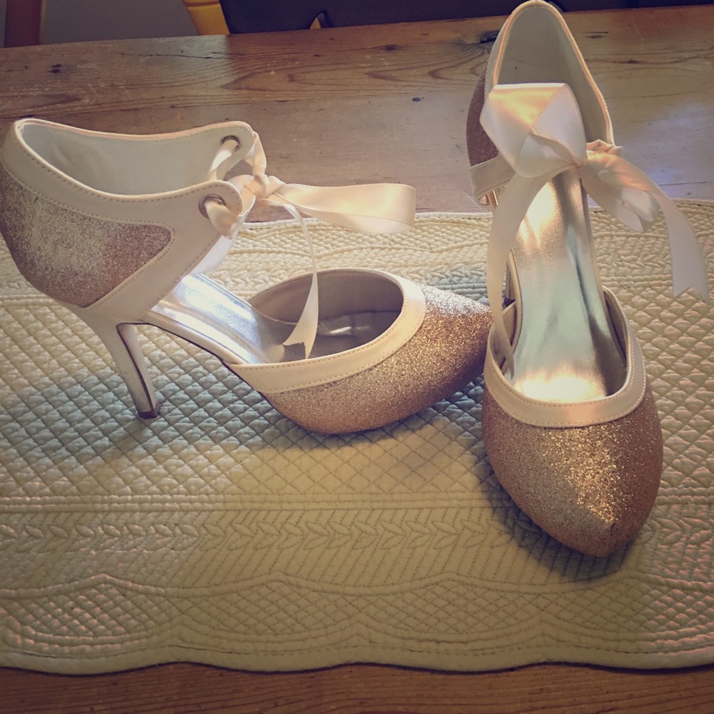 Glitter gold high heels